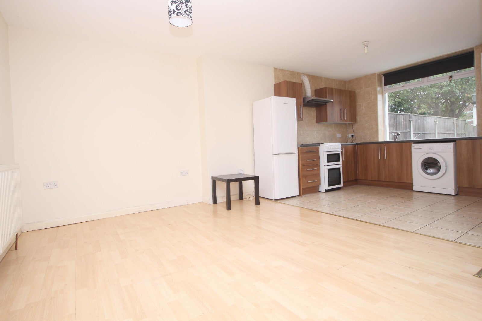 Flat Blithbury Road in Greater London