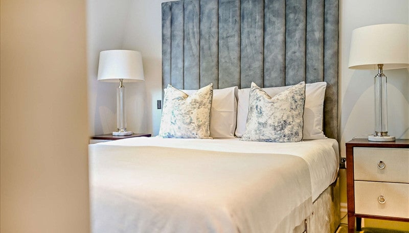 Flat Kensington Gardens Square in City of Westminster