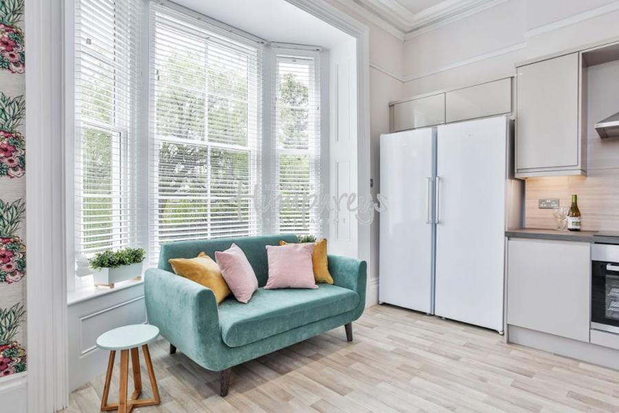 Room Sale Hill in Sheffield