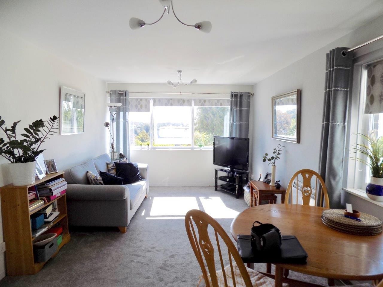 Flat Lower Warberry Road in Torquay