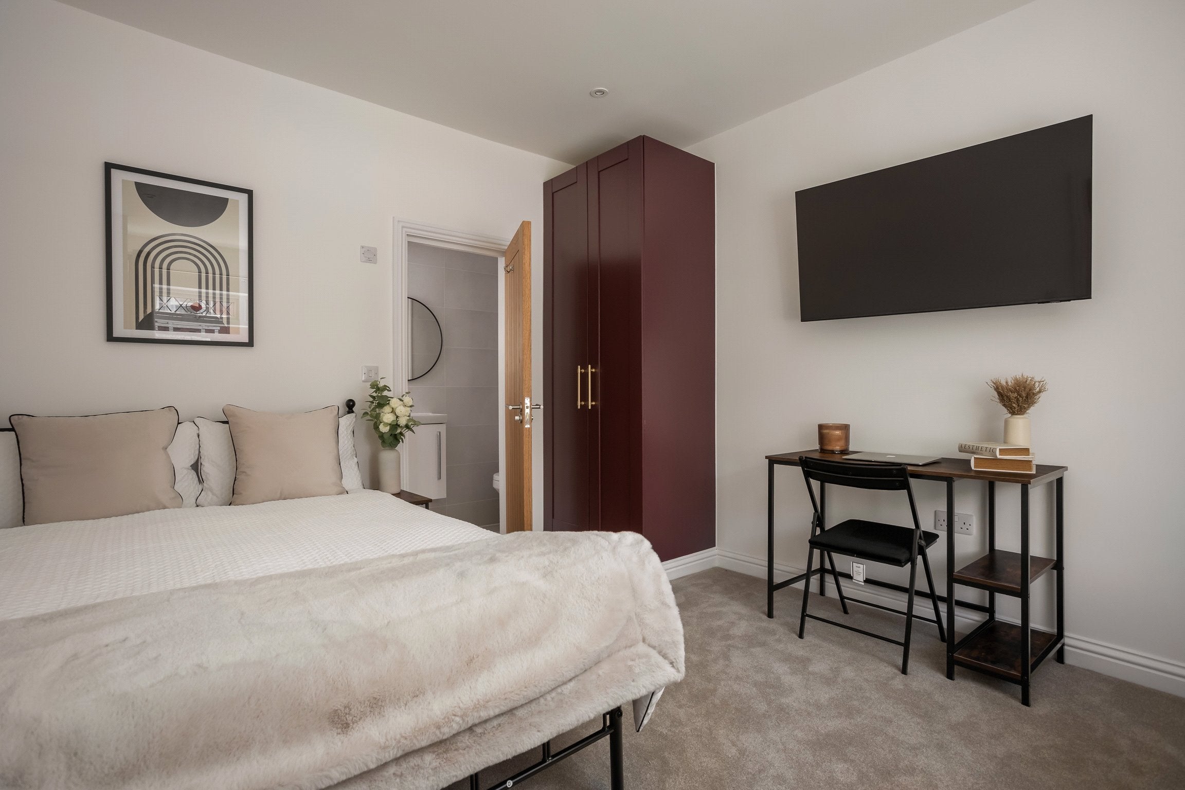 Room Clegram Road in Gloucester