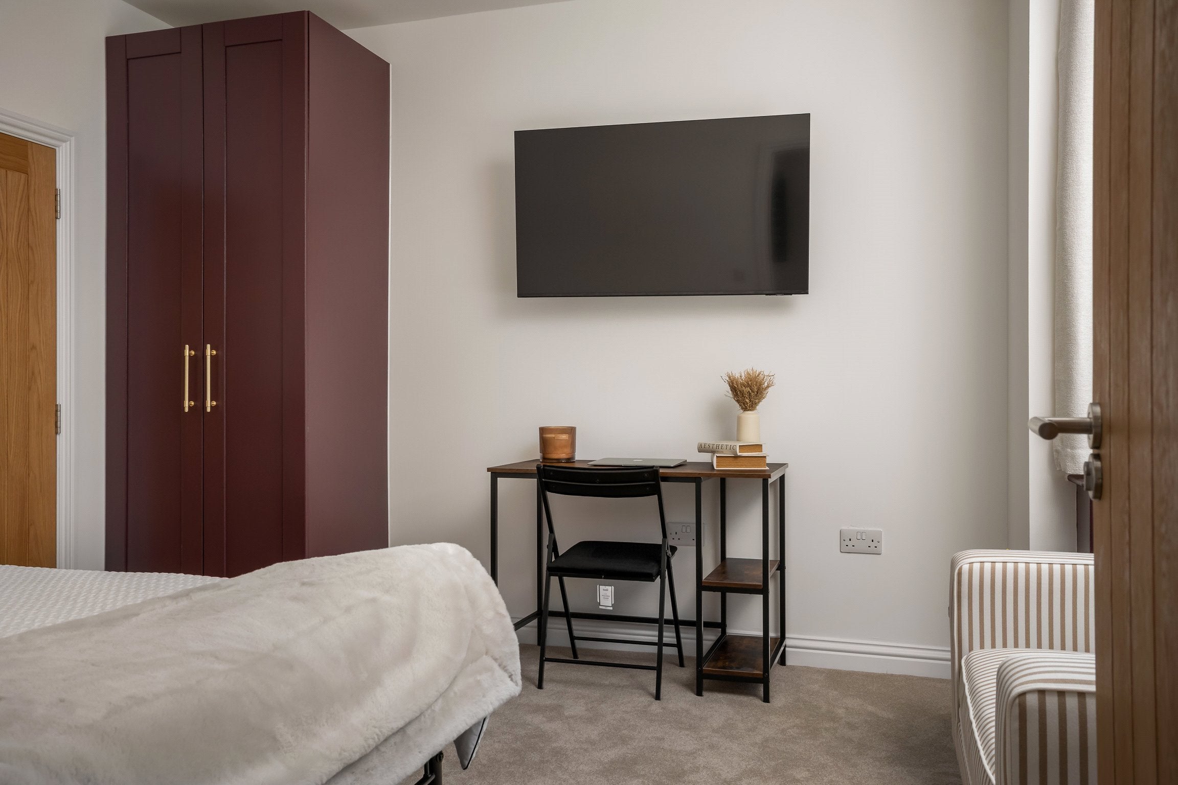 Room Clegram Road in Gloucester