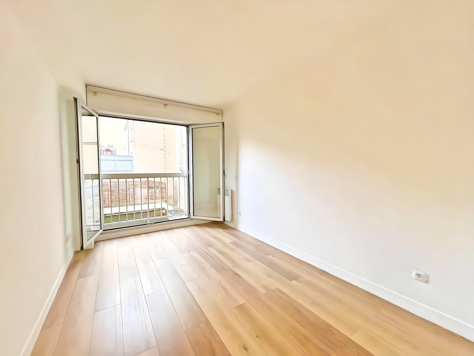 Appartement Rue Pierre Larousse à Paris