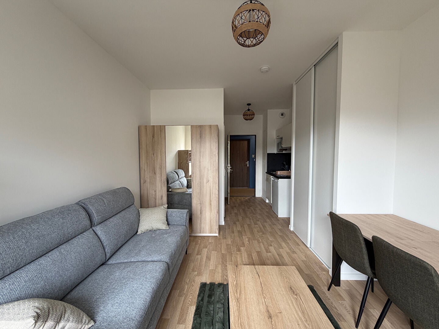 Room Passage Drouet in Sotteville-lès-Rouen