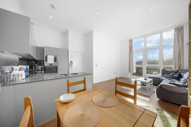 Room Tudway Road in Greater London