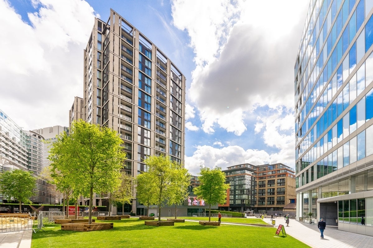 Flat Merchant Square in City of Westminster