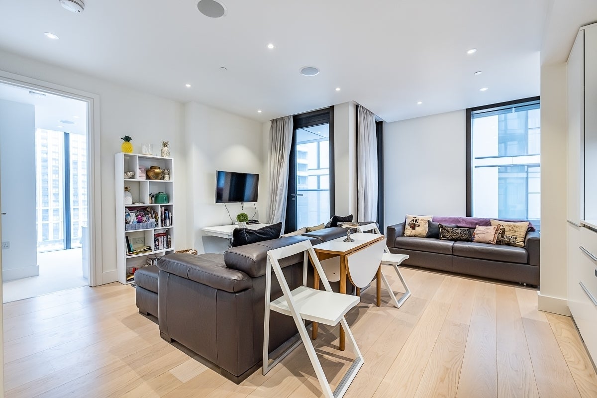 Flat Merchant Square in City of Westminster