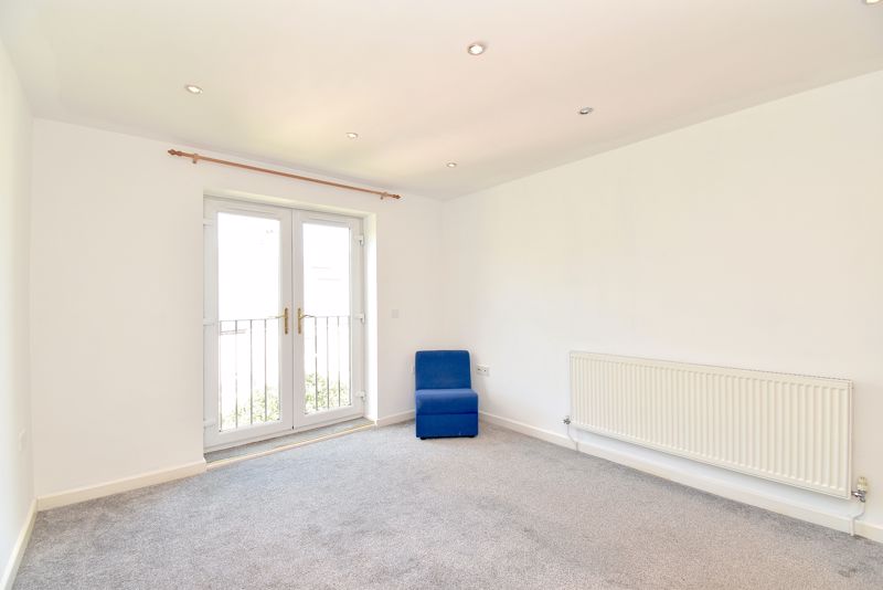 Flat Radstock Court in Abergavenny