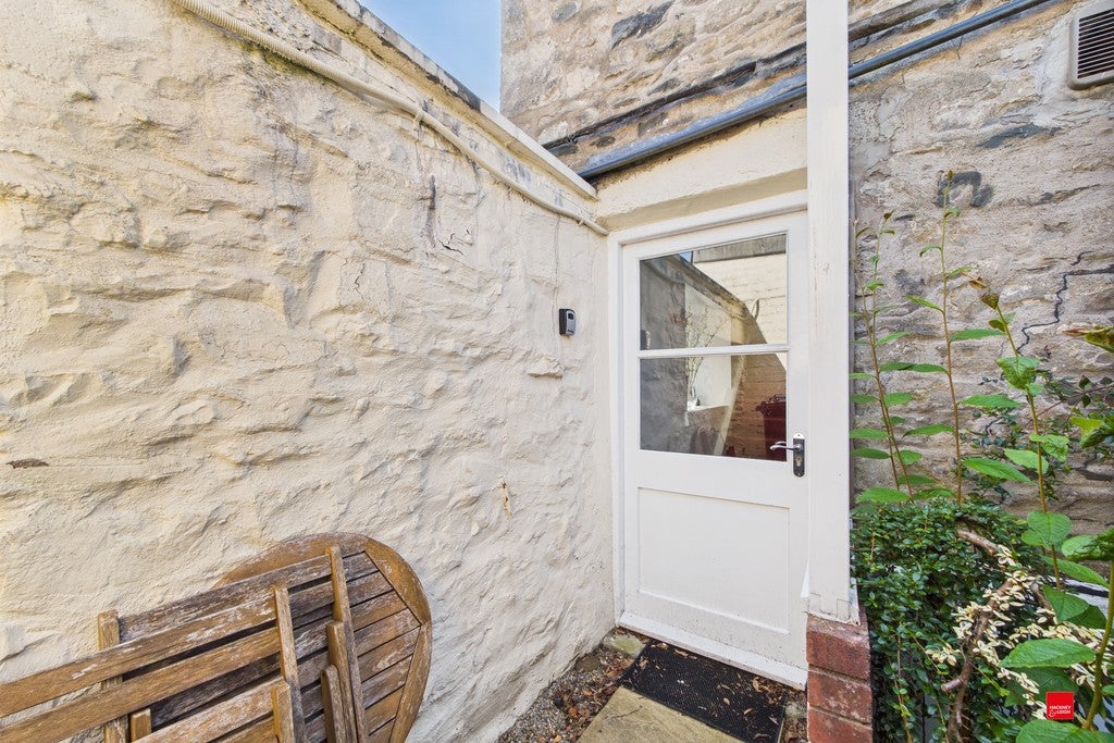 Flat Stramongate in Kendal
