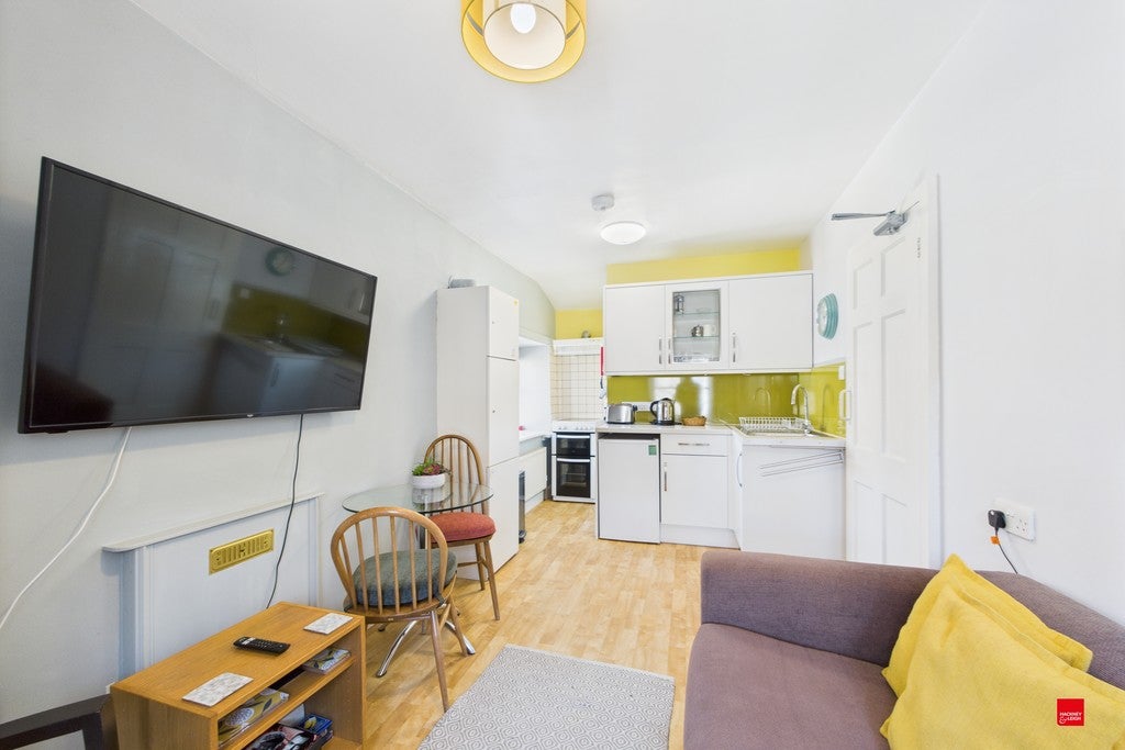 Flat Stramongate in Kendal