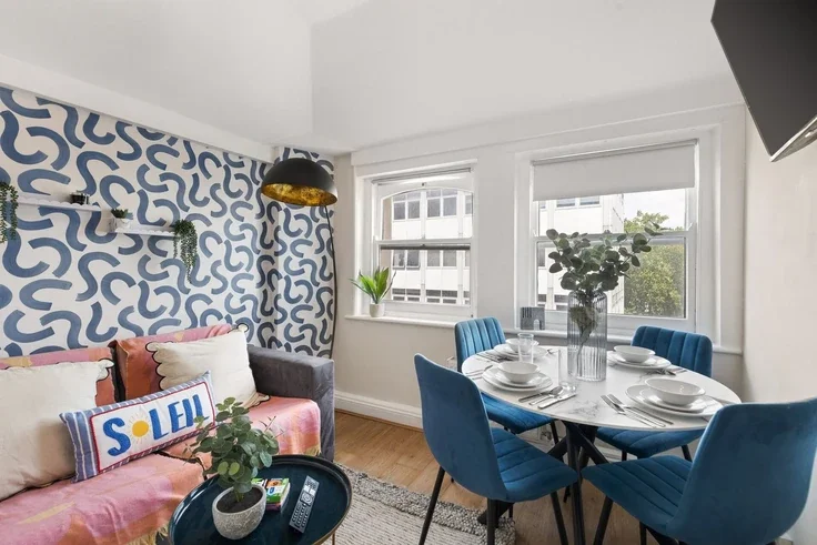Flat Goswell Road in City of London