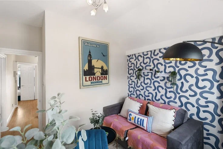 Flat Goswell Road in City of London