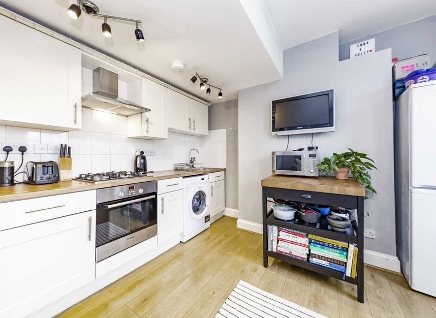 House Landor Road in Greater London
