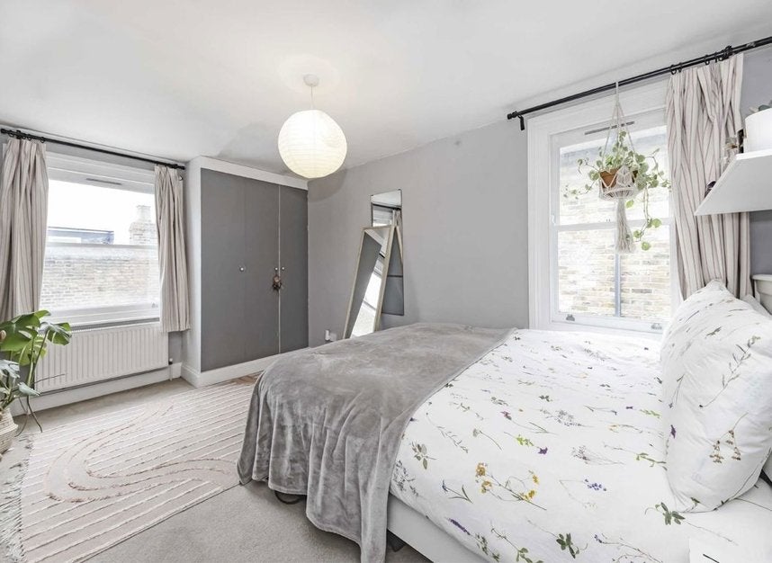 House Landor Road in Greater London