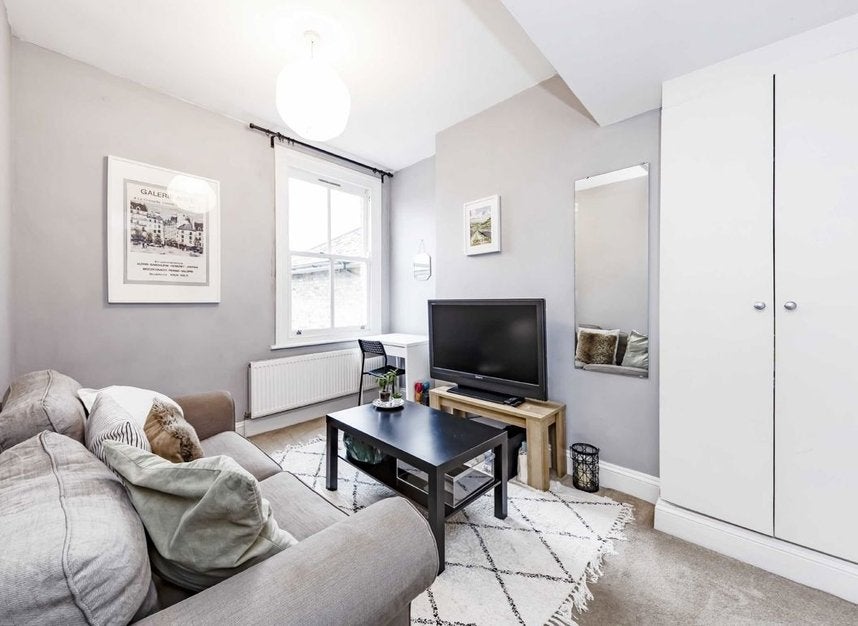 House Landor Road in Greater London