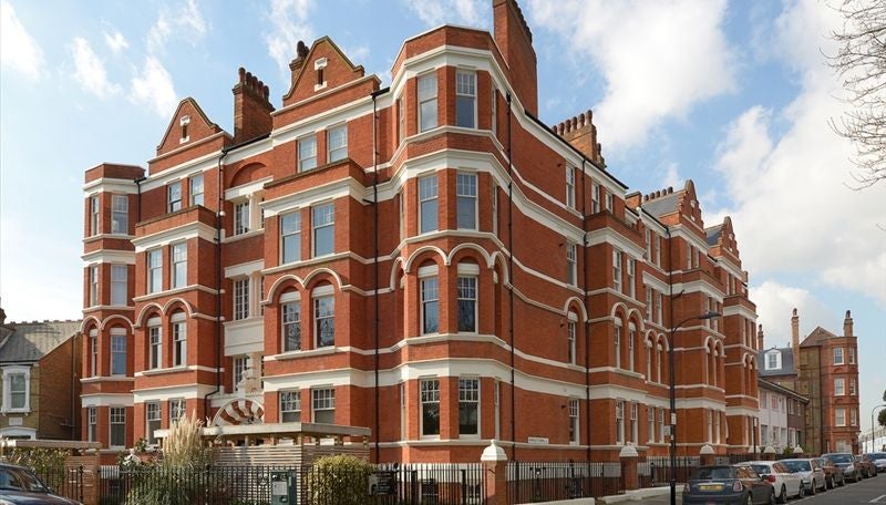 Flat Shepherds Bush Road in Greater London