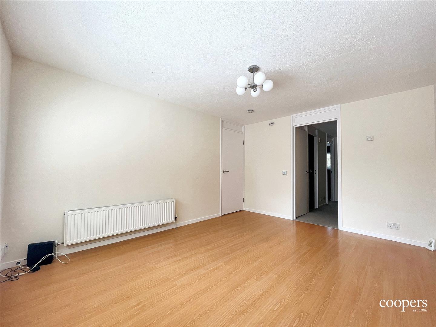 Flat Standale Grove in London