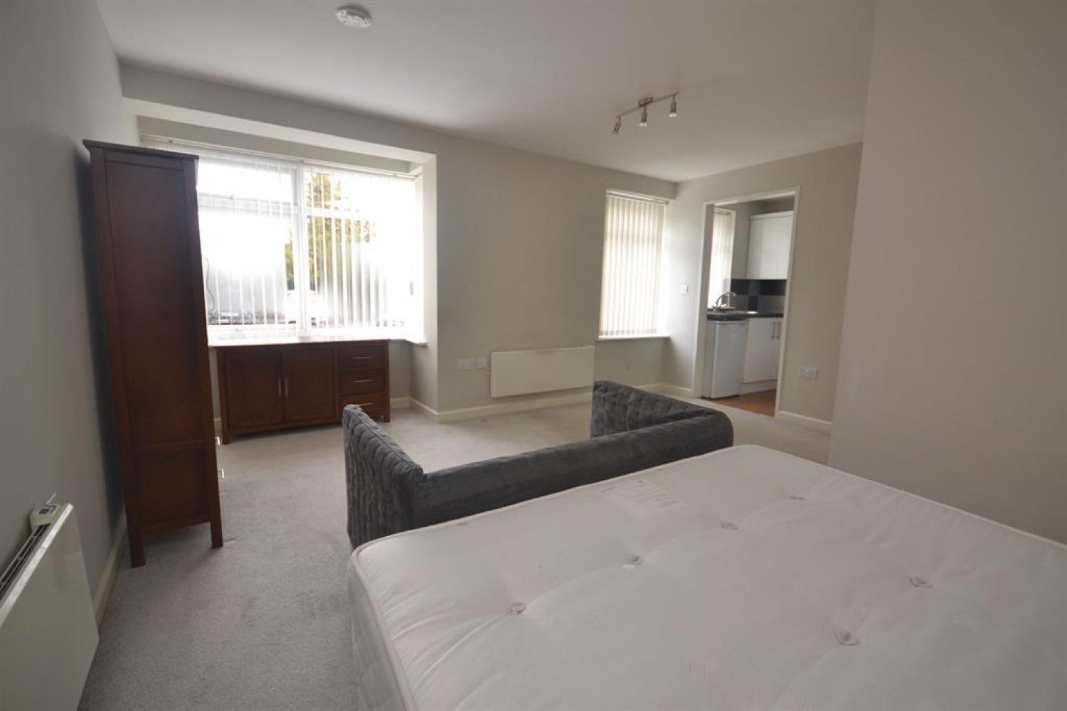 Flat Hartsbourne Road in Reading