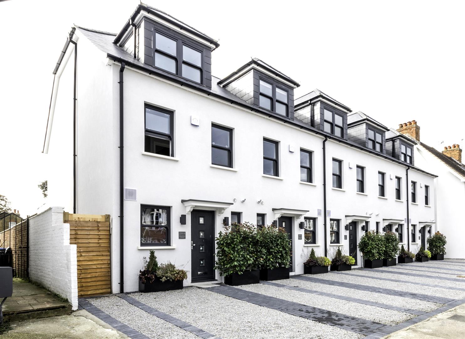 House Hersham Road in Elmbridge