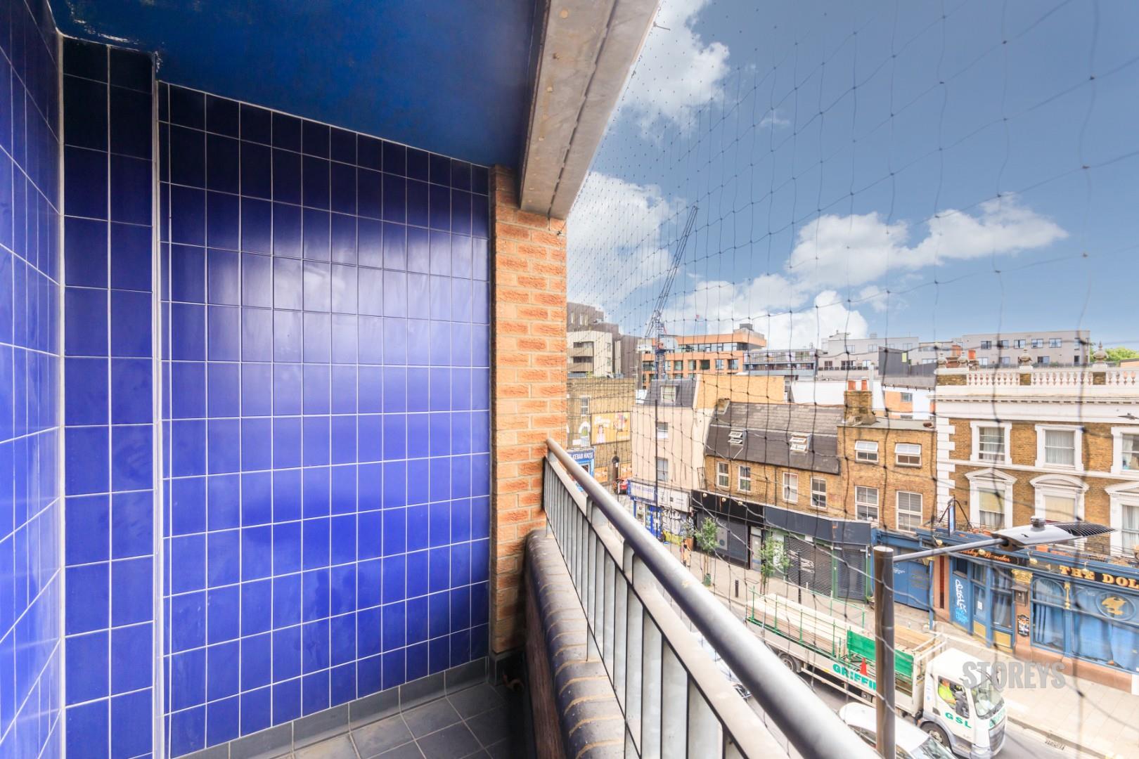 Flat Mare Street in Greater London