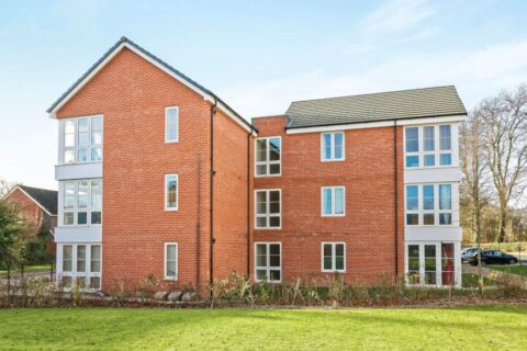 Flat Rooksdown Avenue in Basingstoke and Deane