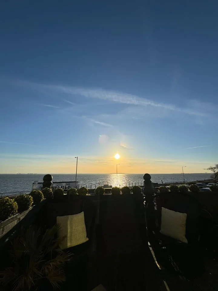 Flat The Leas in Southend-on-Sea