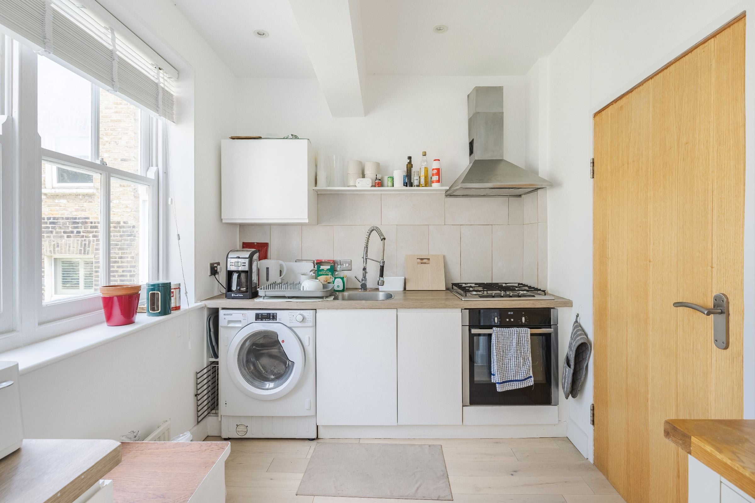 Flat Finborough Road in Greater London
