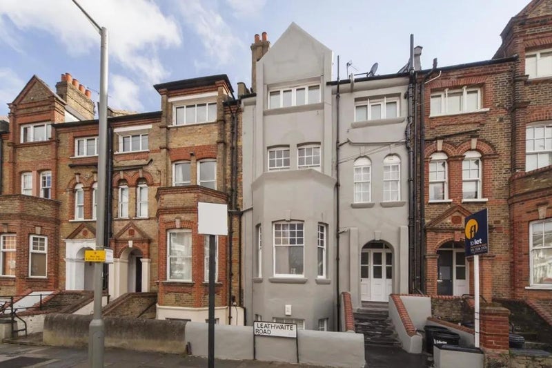 Room Leathwaite Road in Greater London