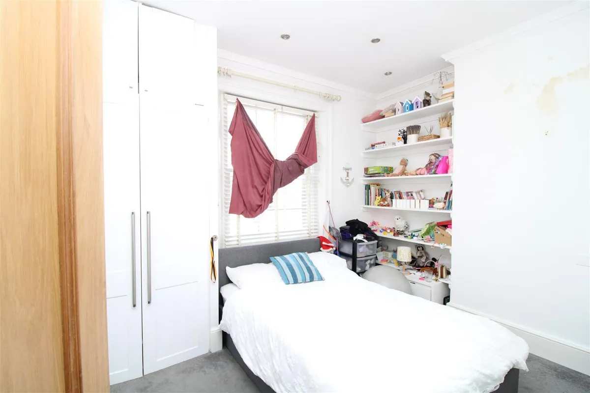 Flat Brunswick Road in Hove