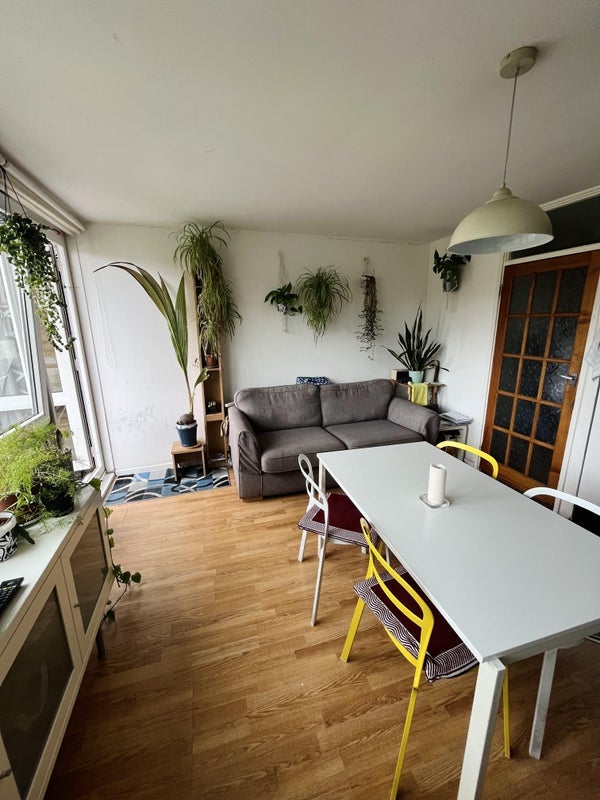 Room Ford Street in Greater London
