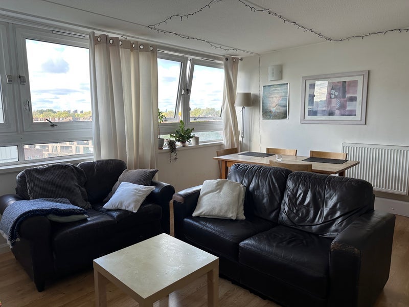 Room Strasburg Road in Greater London