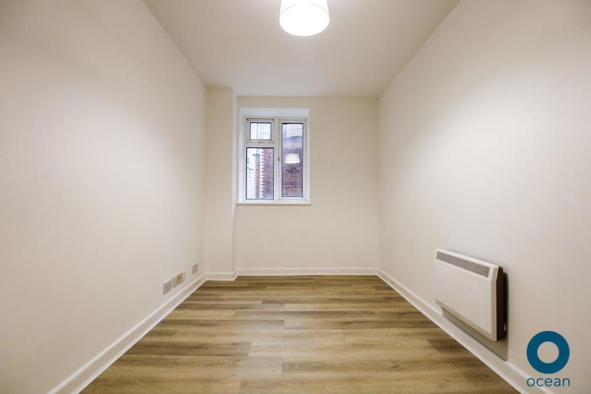 Flat Baldwin Street in Bristol