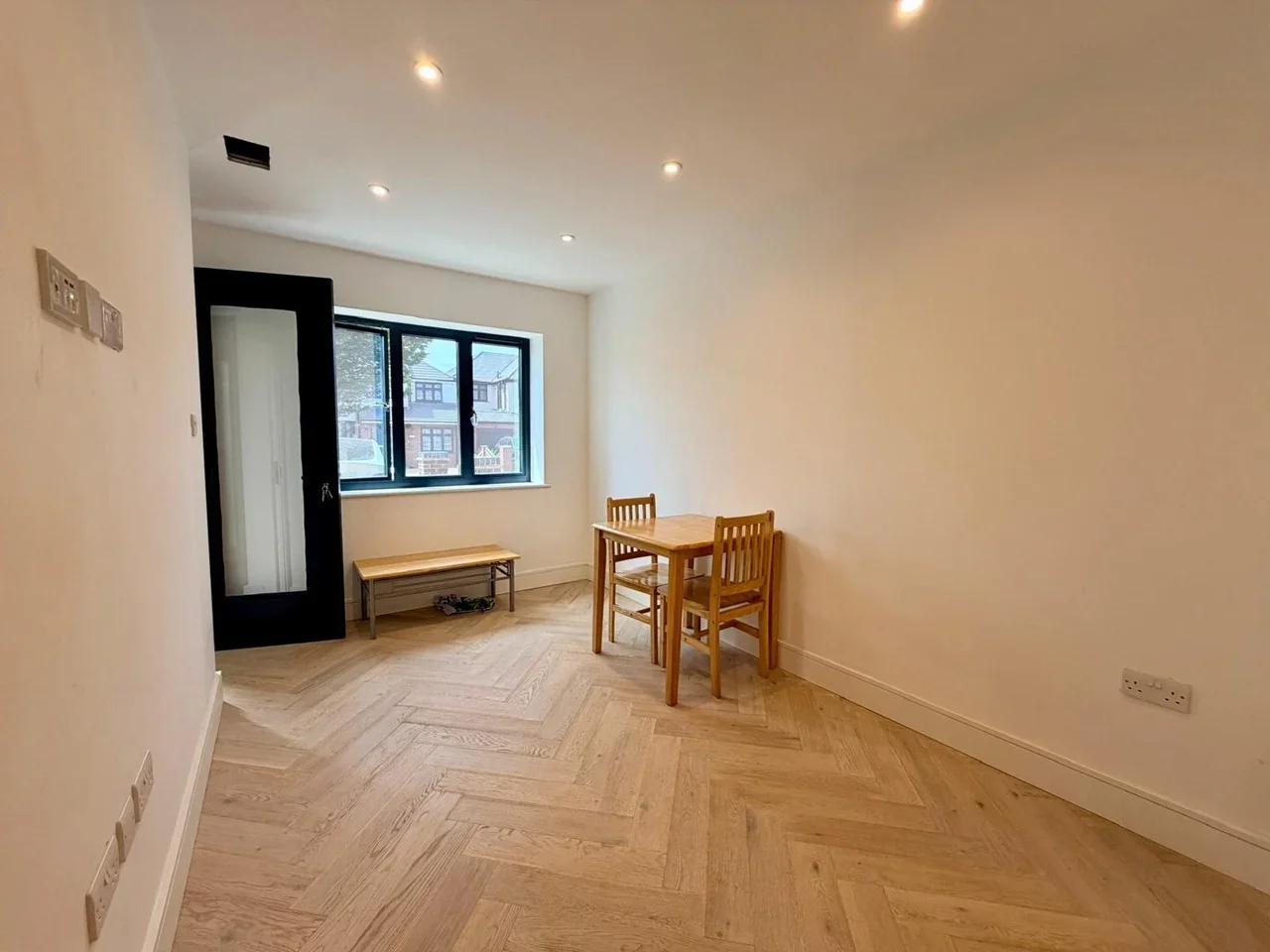 Flat Priory Way in Greater London