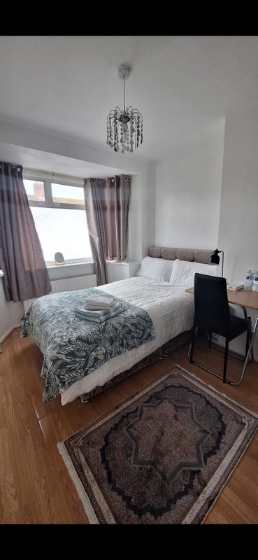 Room Varley Road in Greater London