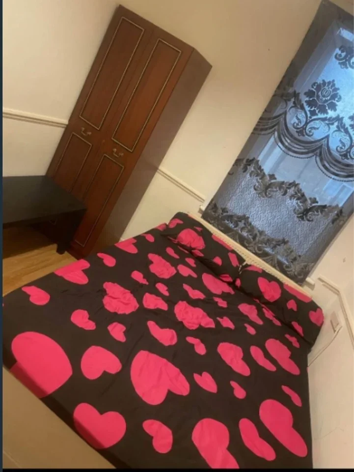 Room Harrow Road in Greater London