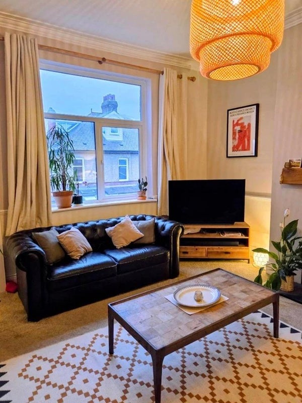 Room Lesbury Road in Newcastle upon Tyne