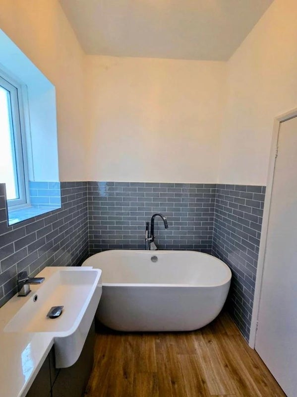 Room Lesbury Road in Newcastle upon Tyne
