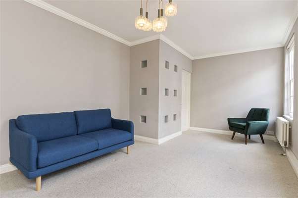 Flat Sekforde Street in Greater London