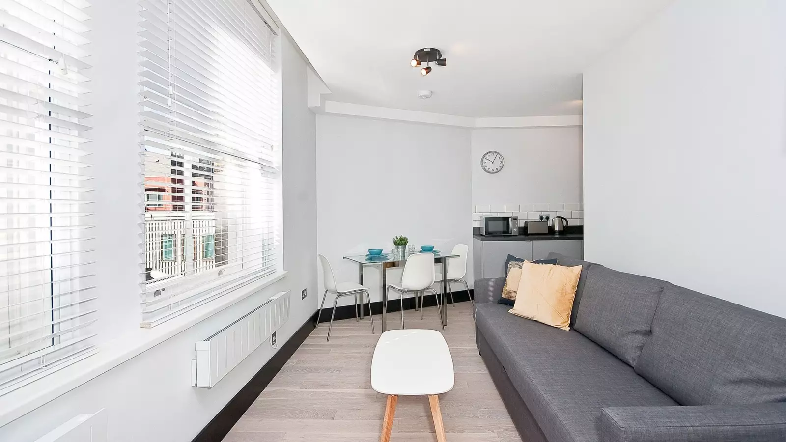 Flat Farringdon Road in Greater London