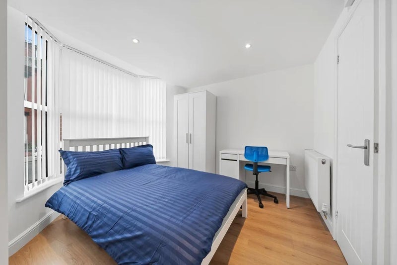 Room Ridley Road in Liverpool