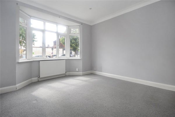 Flat Selhurst New Road in London