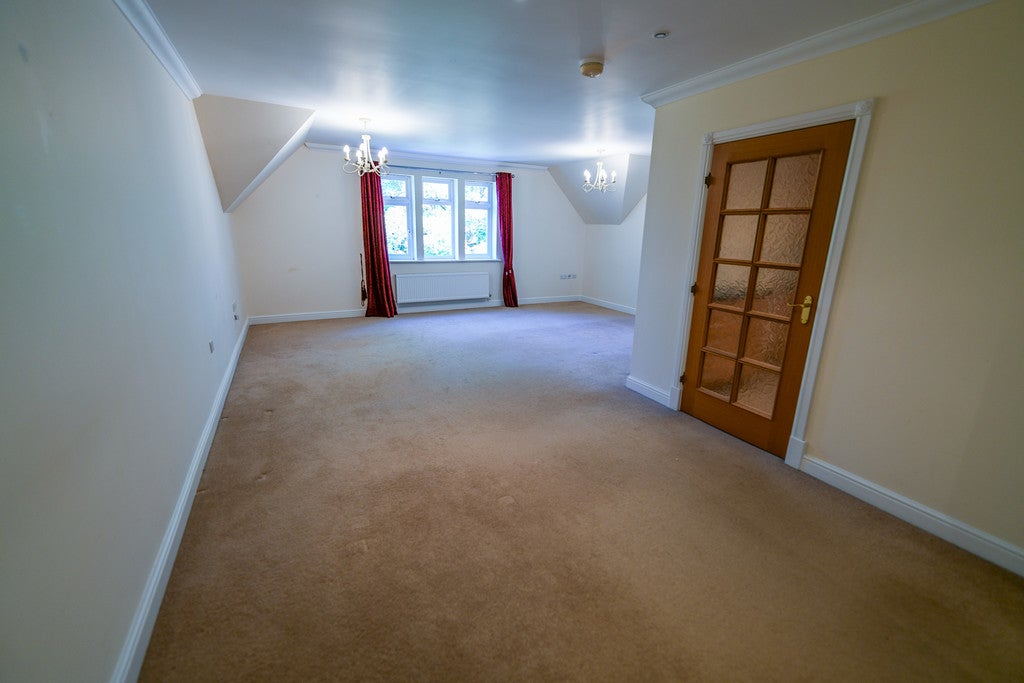 Flat Briony Avenue in Trafford