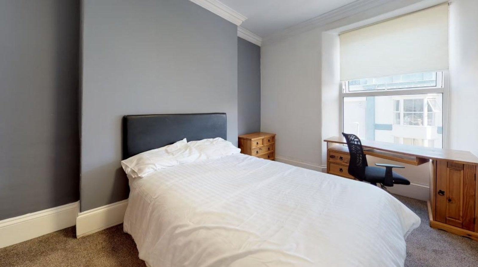 Room Headland Park in Plymouth