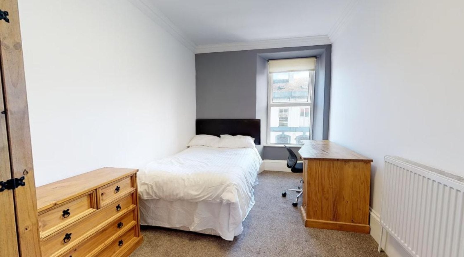 Room Headland Park in Plymouth