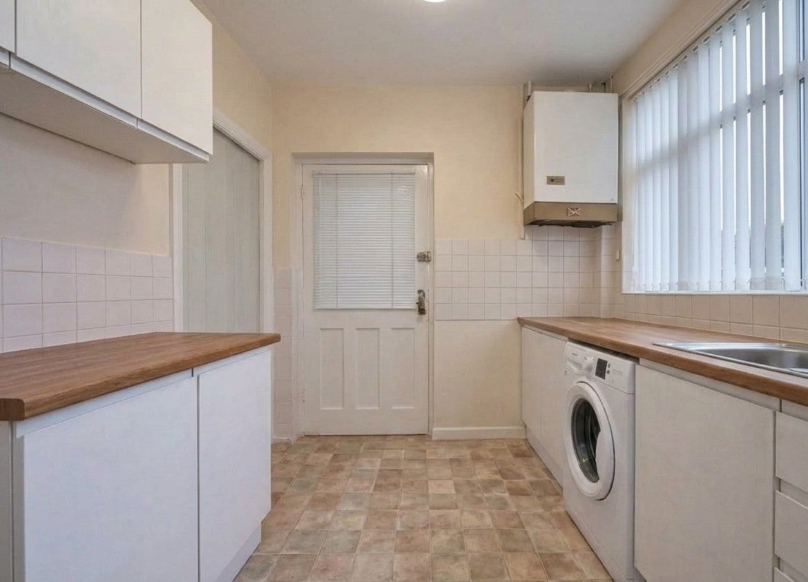House Woden Road East in Sandwell