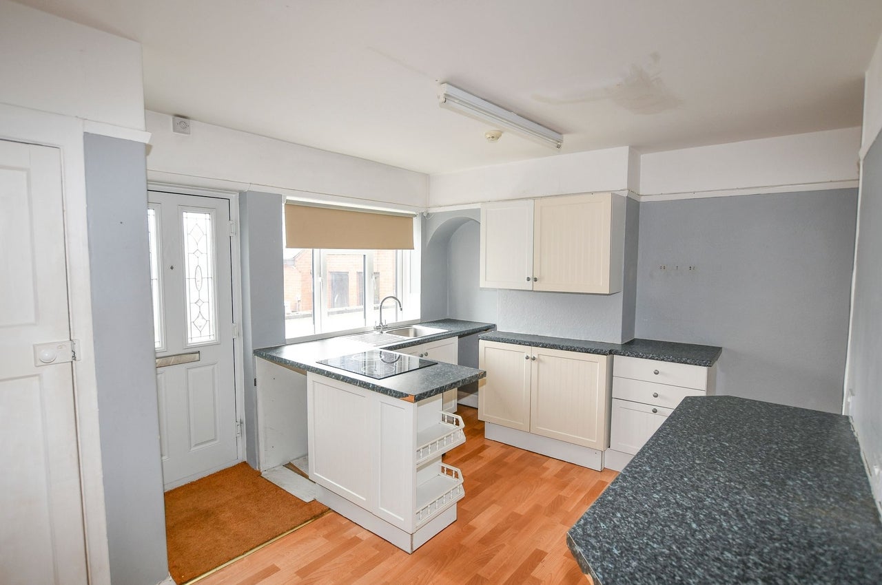 Flat Adelaide Street in St Albans