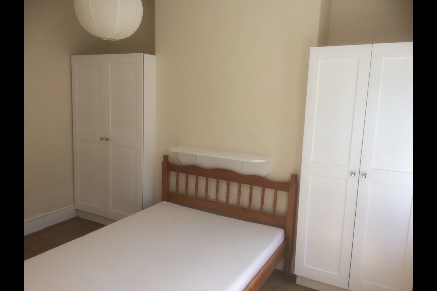 Flat Coldharbour Lane in Greater London