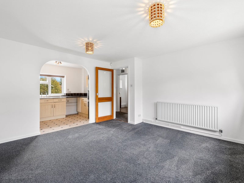 Flat Lowe Close in Crawley