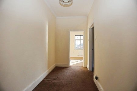Flat Morgan Road in Greater London