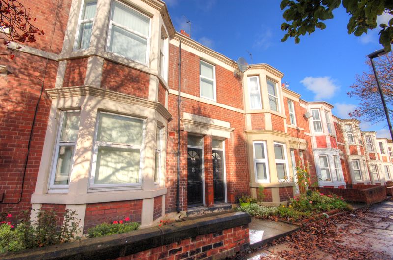 Flat Helmsley Road in Newcastle upon Tyne